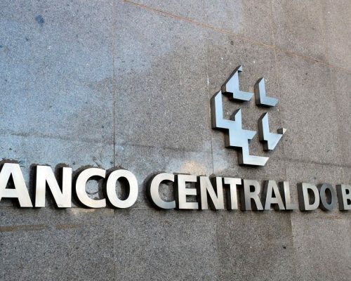 Em Última Reunião, Banco Central Reduz Taxa Selic em 0,50 Ponto para 13,25% ao Ano.